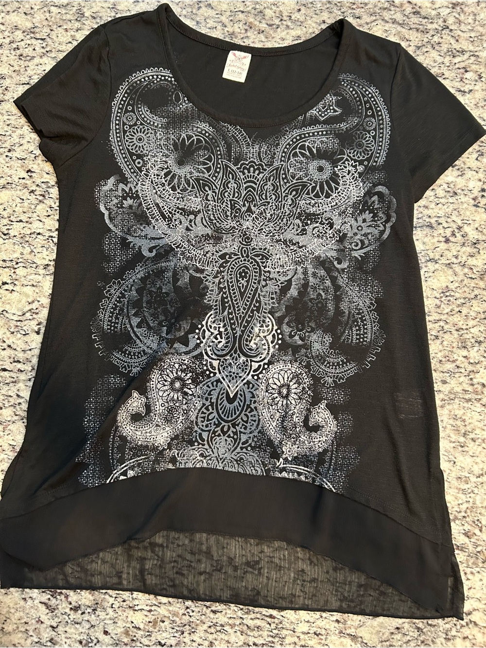 Faded Glory Women’s Black Vintage Layered Hen Sz Lg Tshirt Elongated Side Unique